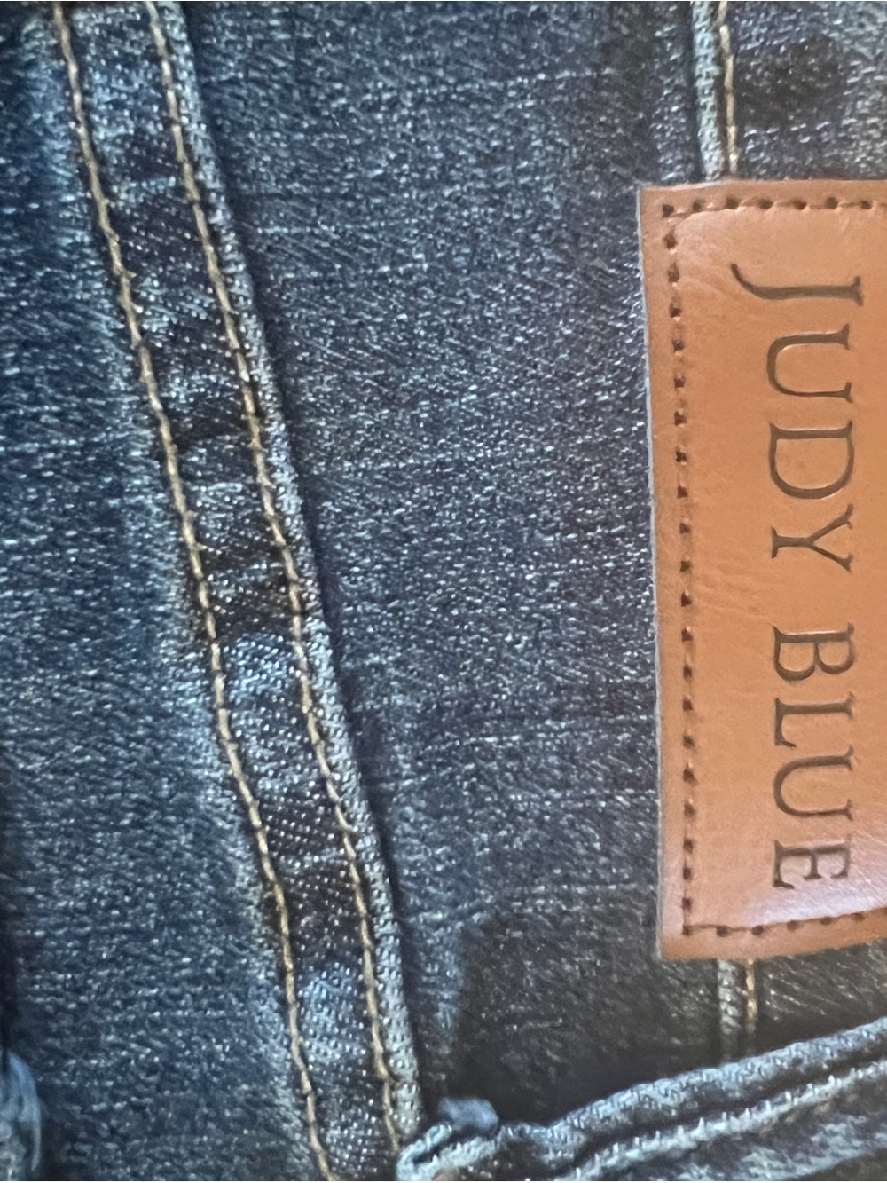 Judy Blue XL Dark Wash High Rise Distressed Raw Hem Denim Shorts - Picture 7 of 7